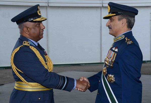 Pakistan-Air-Chief-Calls-Airforce-Commander-5