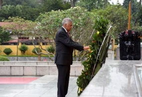 Floral tribute from Prime Minister