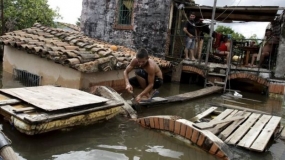 South America flood &#039;worst in 50 years&#039;