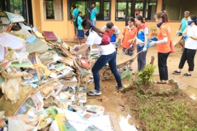 KOICA volunteered at flood affected Mapalagama Central College
