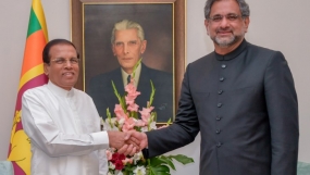 Pakistan Premier pledged to strengthen economic &amp; trade relations