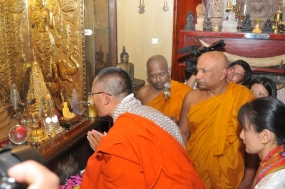 Bhutan PM visits Kelaniya Temple