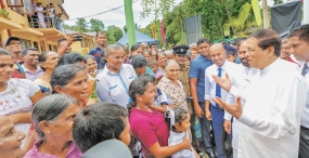 President inspects Aranayake housing complex