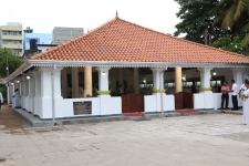 Secretary Defence Opens Dharmashala Hall of Vajirarama Temple