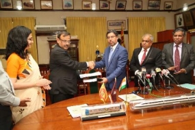 MoU signed to purchase new train engines and power sets
