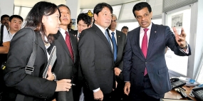 Japanese Defense Minister visits Colombo harbor