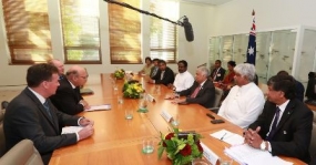 PM meets Australian minister for Industry, Innovation and Science