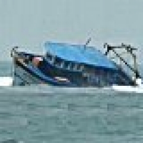 Missing fishermen in Chilaw seas rescued