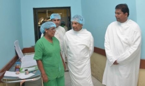 Minister Senaratna visits Elpitiya hospital