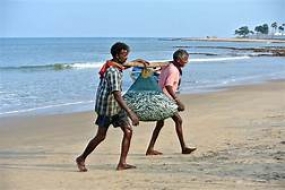 Indian fishermen do not violate SL maritime boundary now