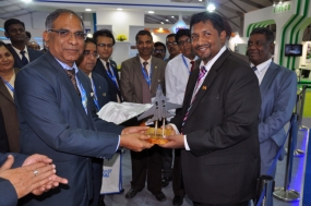 State Minister attends Defexpo India 2016