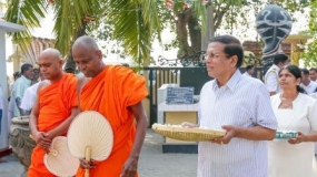President visits Nagadeepa Raja Maha Viharaya