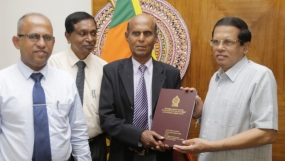 Presidential Committee report on Meethotamulla garbage issue handed over to President