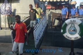 Stranded Somali fishermen rescued by Navy