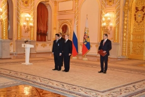 Ambassador Dr. Saman Weerasinghe presents Credentials to Russian President