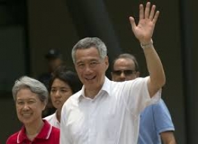 Singapore&#039;s Ruling Party  retains power winning 83 of 89 seats