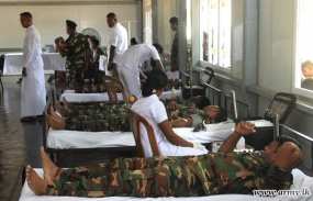 Army troops donate blood to Northern patients