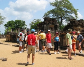 Sri Lanka tourist arrivals rise 14.3 percent in June 2014