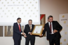 IFIMES presented a high award to Sri Lanka Foreign Minister