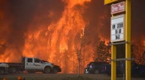 ‘Catastrophic wildfires’ force thousands to flee in Canada