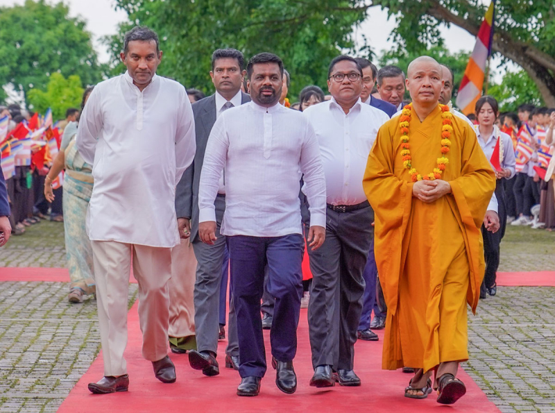 President Pays Homage at Bai Dinh Pagoda