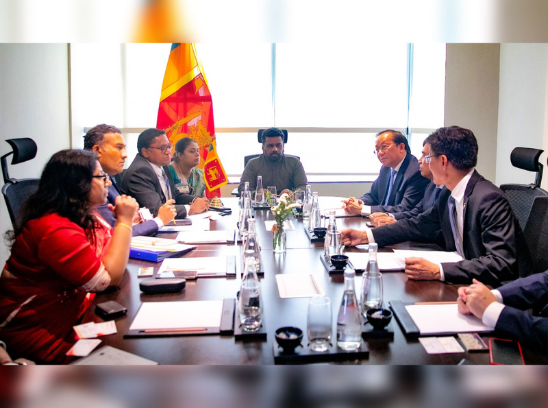 President Engages in High-Level Discussions with Vietnam’s Business Community