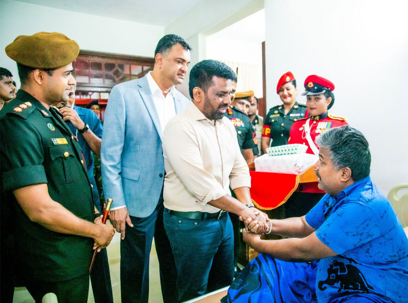 President Visits Mihindu Seth Medura to Inquire into the Wellbeing of Resident War Heroes