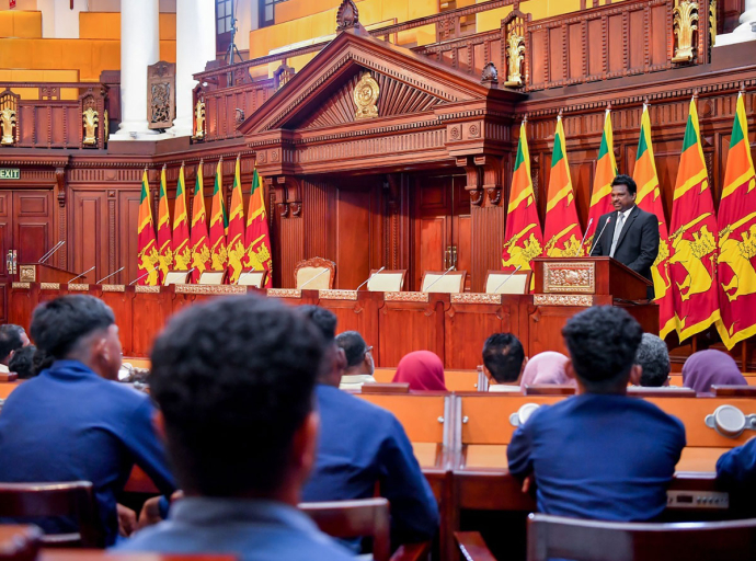 Trincomalee, Al-Falah Vidyalayam Students Tour President's House