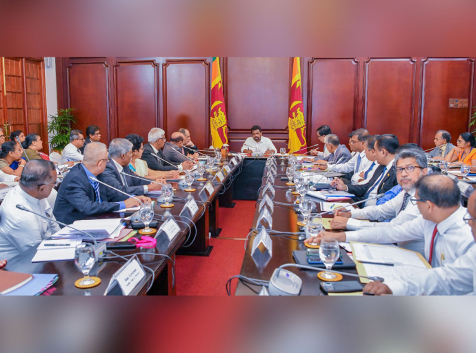 President Meets Provincial Governors and District Secretaries