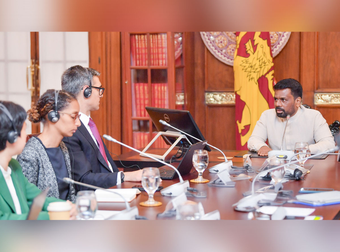 Discussion between the President and International Monetary Fund (IMF) delegation