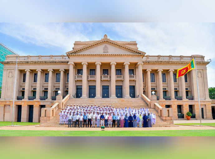 Students from Four Schools Visit the Presidential Secretariat