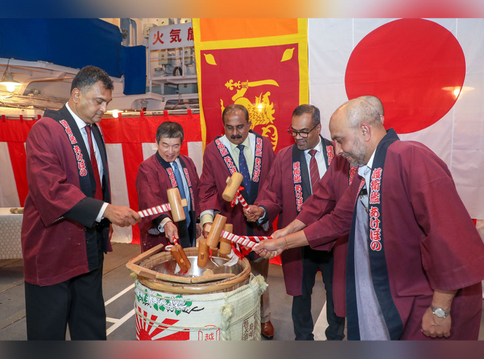 Deputy Minister Reaffirms Bilateral Cooperation During Visit to "JMSDF AKEBONO"