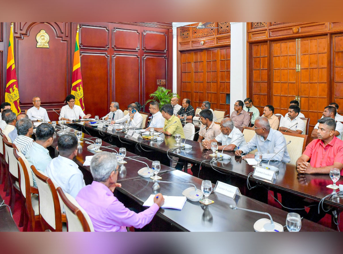 Discussion held to establish a stable programme to resolve issues faced by local big onion farmers 
