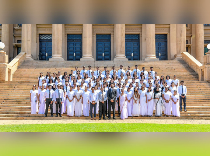 SLIIT Law Faculty Students Visit President’s House 
