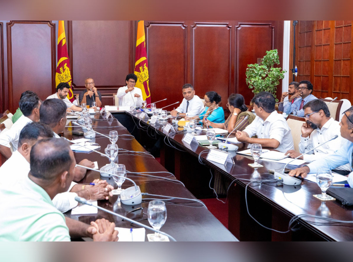 Minister of Agriculture Meets Maize Farmers to Address Sector Challenges