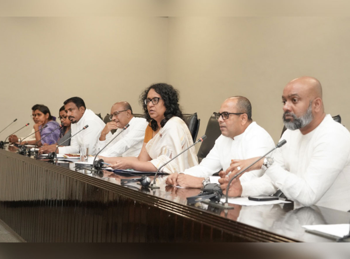 A hotline for reporting emergency disaster situations arising in the Colombo District due to adverse weather conditions