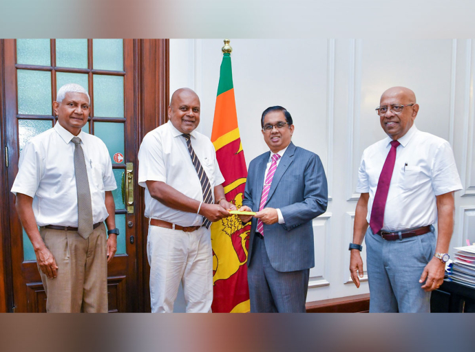 Ceylinco Holdings PLC Extends Financial Support to the ‘Rebuilding Sri Lanka’ Fund