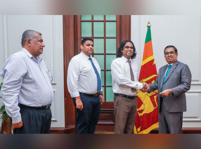 Asriel Marketing (Pvt) Ltd Makes Financial Contribution to the ‘Rebuilding Sri Lanka’ Fund