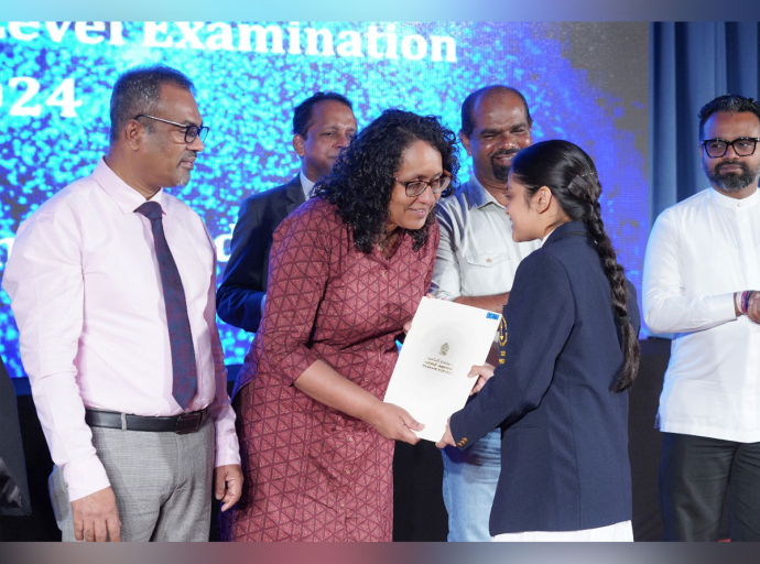 Those who receive education and recognition under the government have a responsibility for society - PM