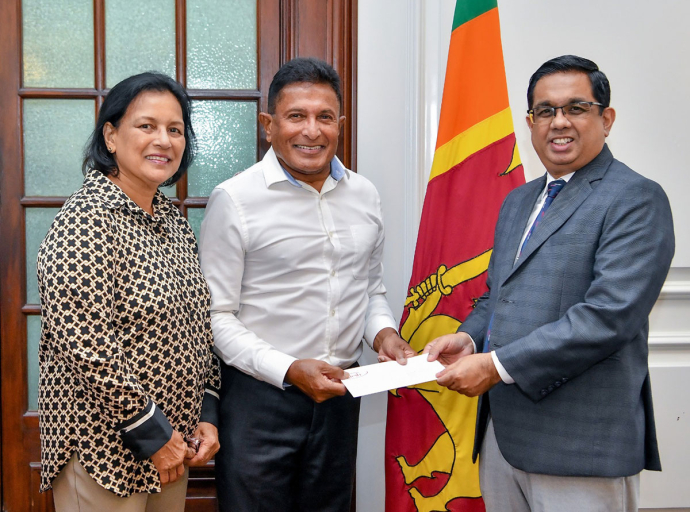 Tiesh by Lakmini Kandy (Pvt) Ltd Contributes Rs. 25 Million to the ‘Rebuilding Sri Lanka’ Fund