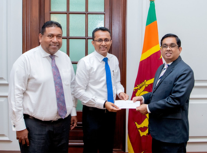 United Motors Lanka PLC Donates Rs. 10 Million to the ‘Rebuilding Sri Lanka’ Fund