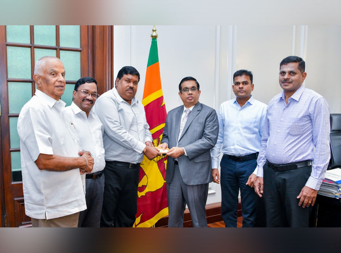 Sri Lanka Jewelers Association Contributes Rs. 10 Million to ‘Rebuilding Sri Lanka’ Fund