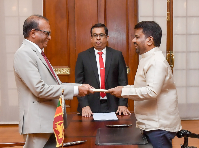 Anura Karunathilaka sworn in as Minister of Energy before the President 