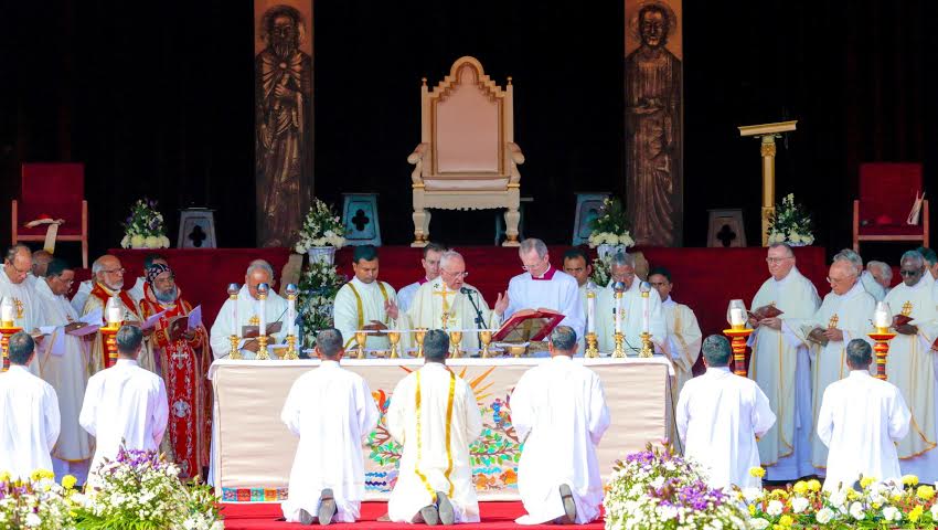 Pope Francis holds a Holy Mass at Galle Face Green Colombo 29