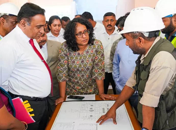 Prime Minister inspects Kaduruwela Trilingual School under construction