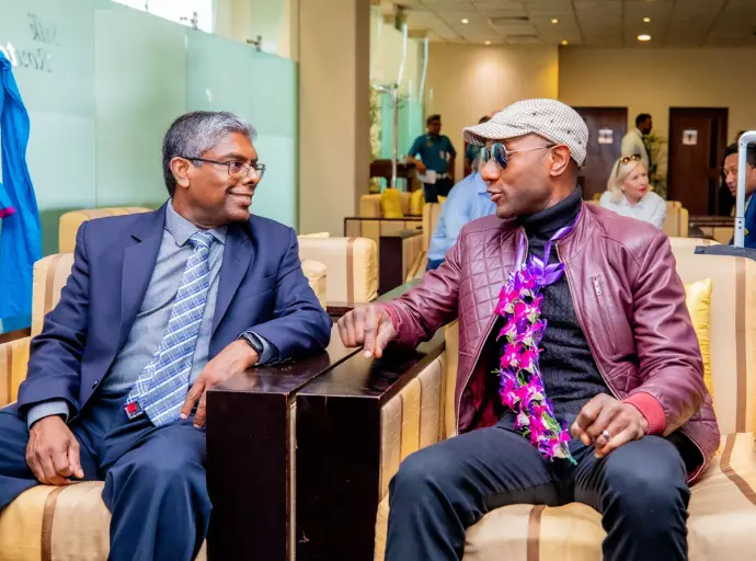 Aloe Blacc Visits Sri Lanka, Showcasing Entrepreneurship and Biotechnology Innovations
