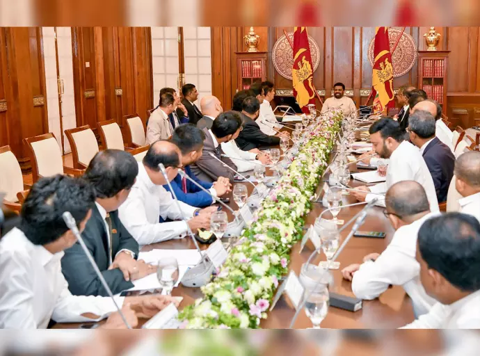 Party Leaders Meeting Convened by President on New US Tariffs Concludes Successfully