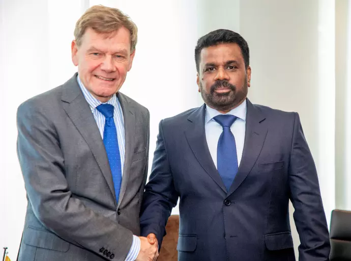 President Meets German Foreign Minister