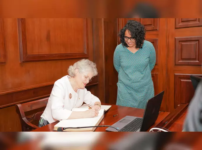 Courtesy Call by the Governor of South Australia to the Prime Minister of Sri Lanka