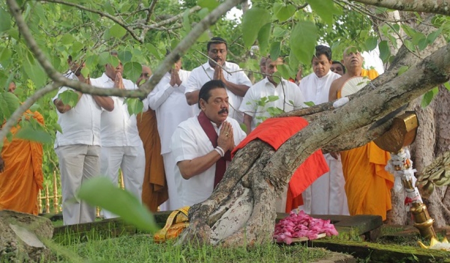 President worship Sri Maha Bodhiya in  Anuradhapura